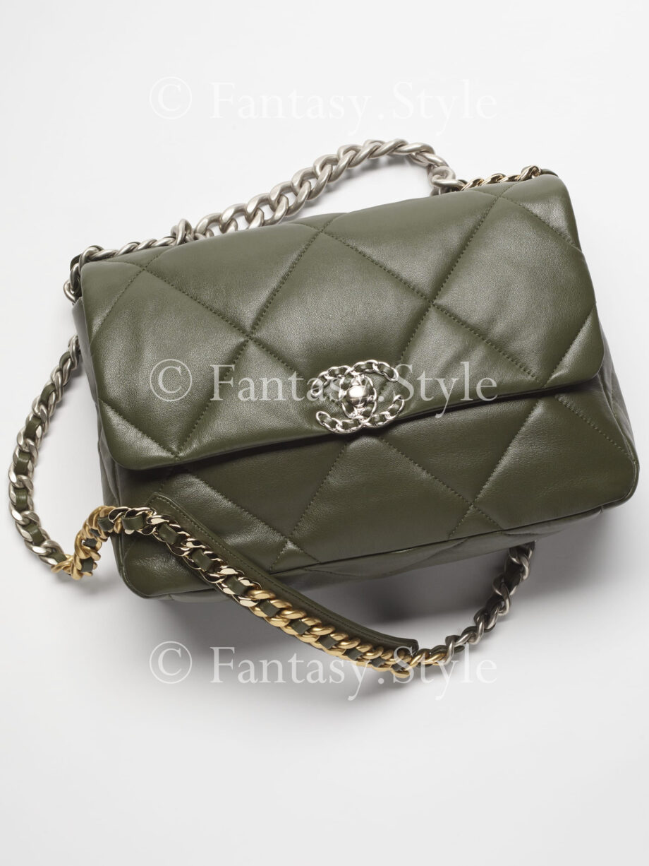 CHANEL 19 Large Handbag