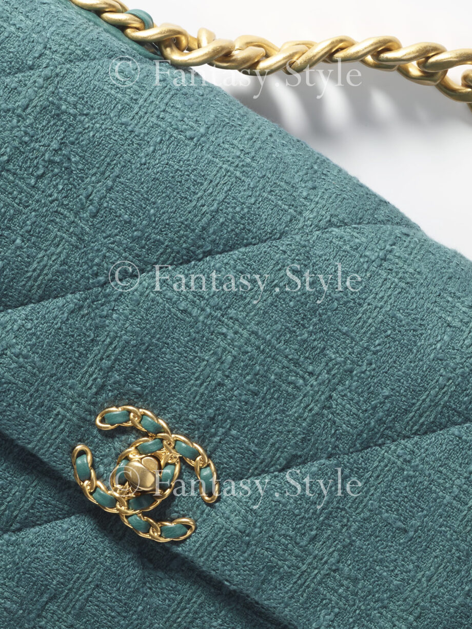 CHANEL 19 Large Handbag