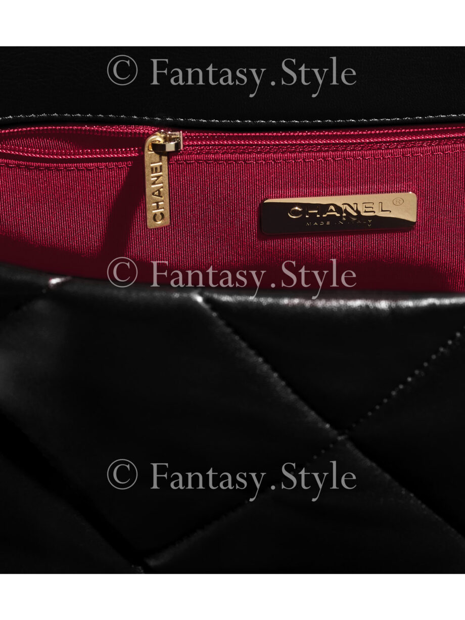 CHANEL 19 Maxi Handbag