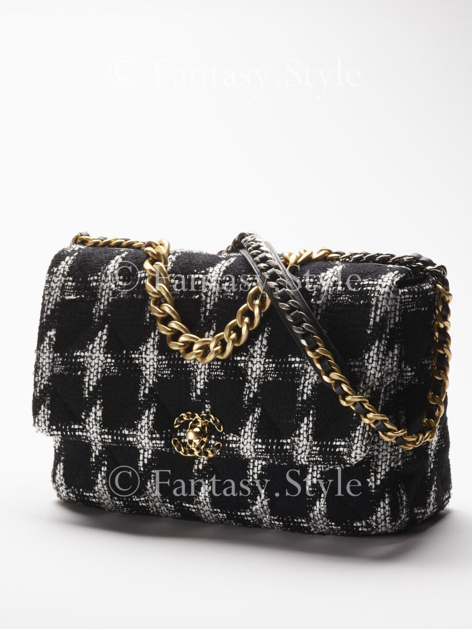CHANEL 19 Maxi Handbag