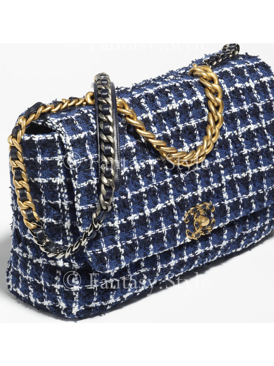 CHANEL 19 Maxi Handbag