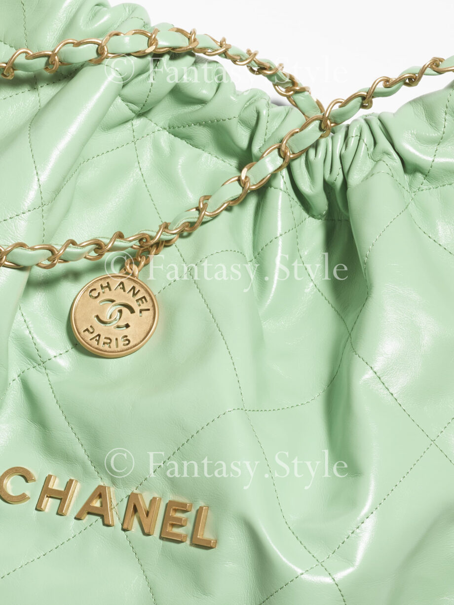CHANEL 22 Handbag