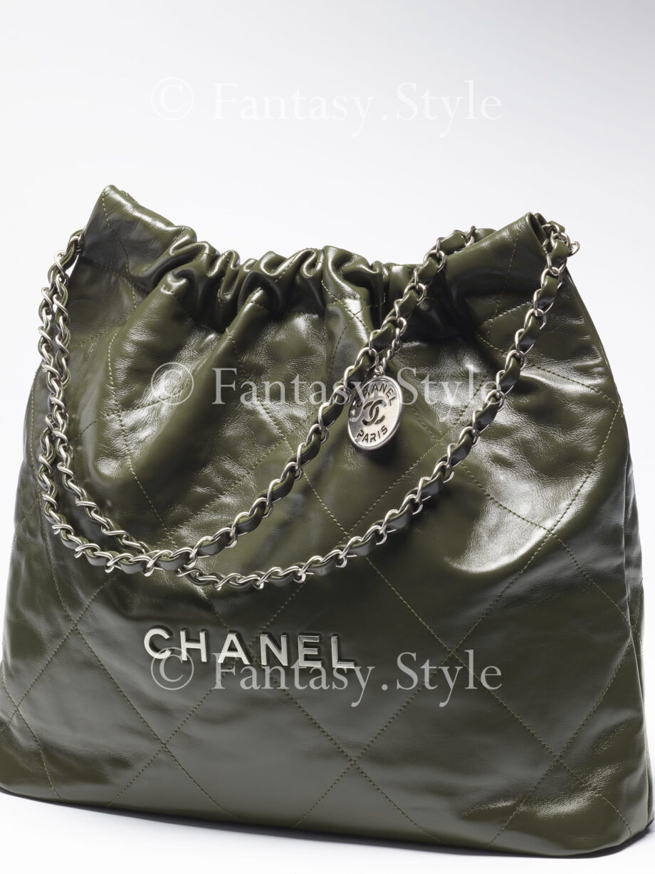 CHANEL 22 Handbag